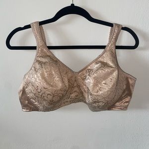 NWOT 44D Nude Playtex Bra